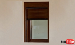 Tapparella  UNIBOX con zanzariera avvolgibile, azionamento manuale con cinghia